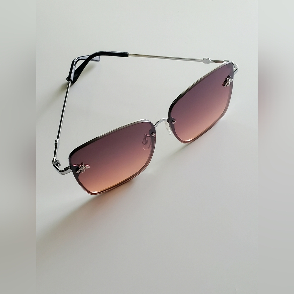 Sunglasses - Queen Bee Embellishments UV400 Protection. Fashion Eyewear - Picture 4 of 6